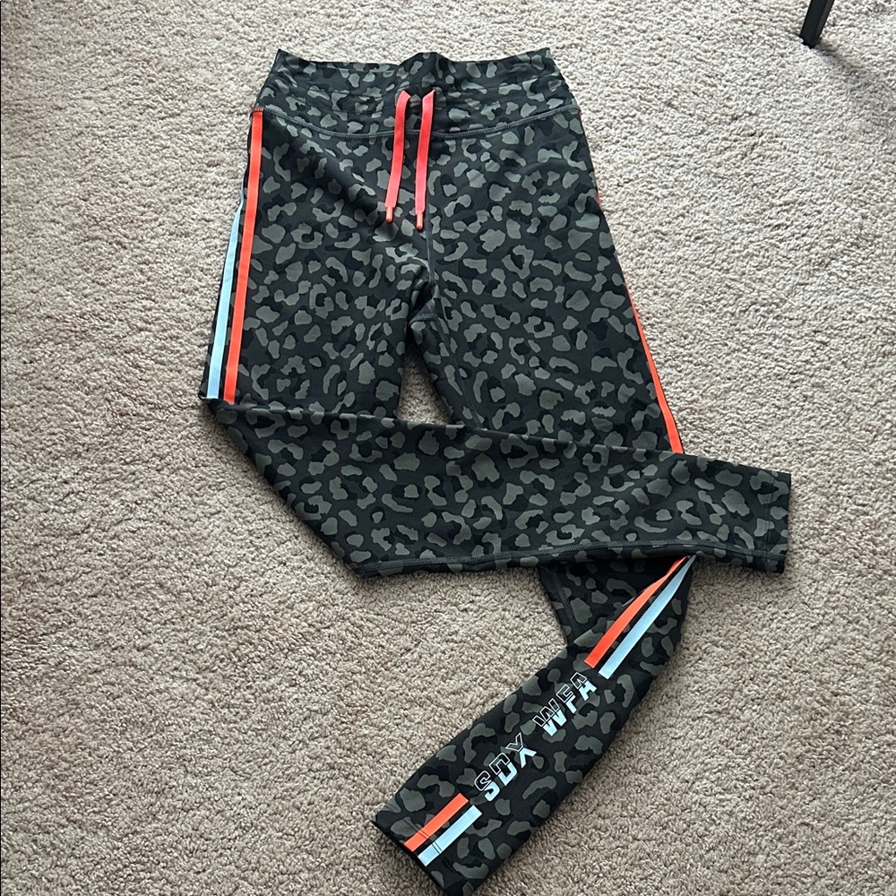Sarah Day x White Fox leggings